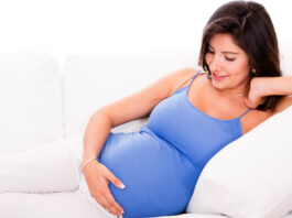 Welche Umstandsmode sollte man bei einer Schwangerschaft zu hause haben?