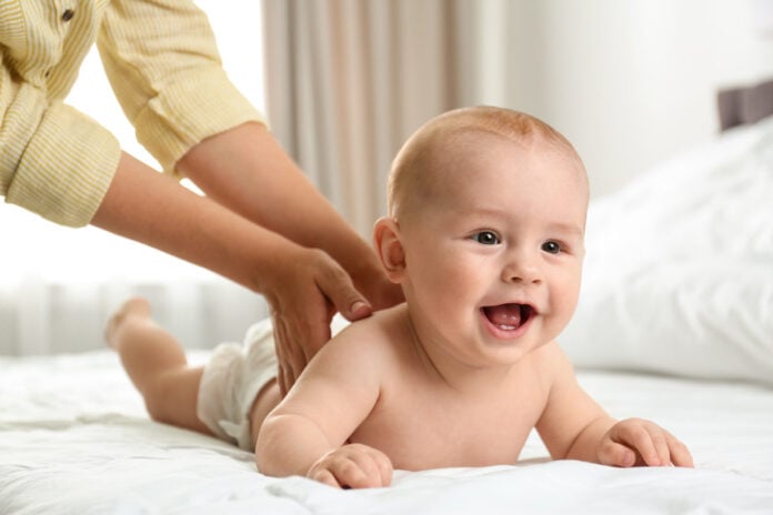 Baby Massage kann helfen